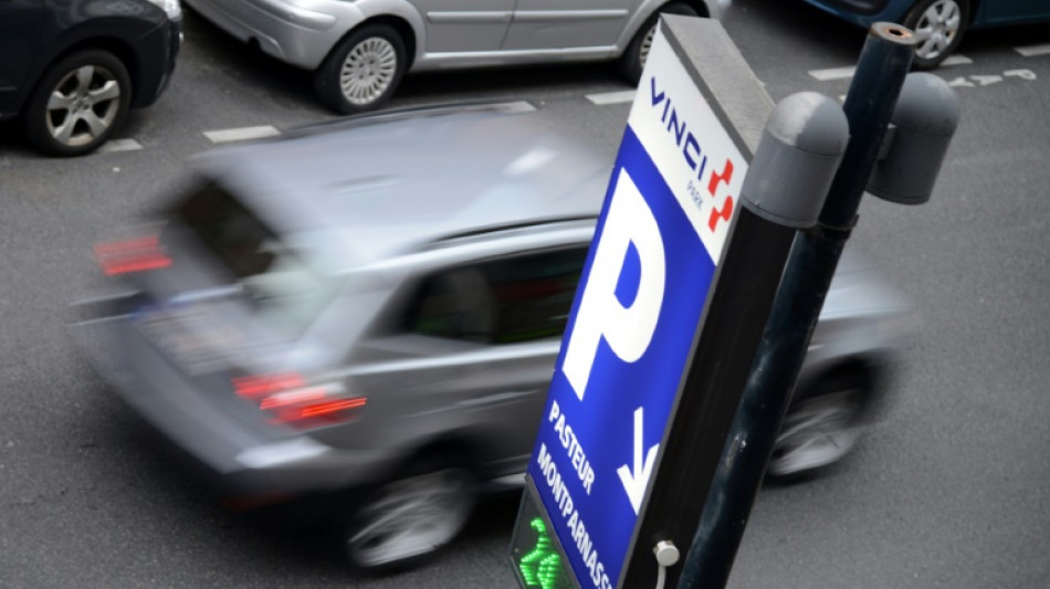 SUV à Paris: la mairie soumet à la votation le triplement des tarifs de stationnement