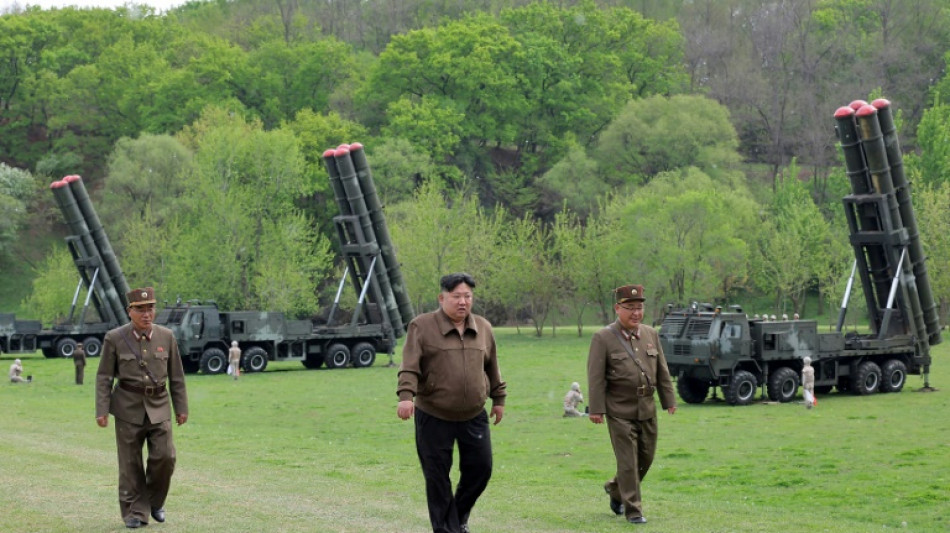 Corée du Nord: Kim a supervisé une première simulation de "déclenchement nucléaire"