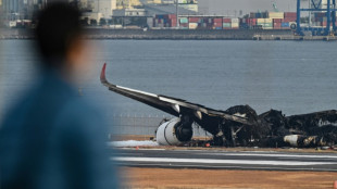 Collision à l'aéroport de Tokyo-Haneda: place à l'enquête 