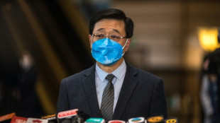 El nuevo líder de Hong Kong promete reactivación sin un plazo para el fin de la política cero covid