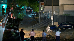 Huracán Roslyn pierde fuerza mientras avanza al norte de México 