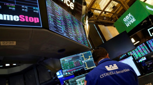 Wall Street évolue dans le rouge avant une semaine chargée en nouvelles économiques