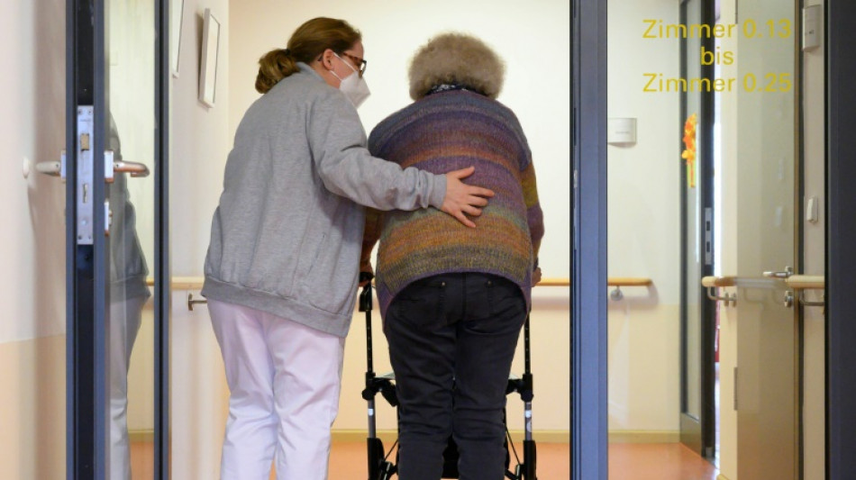 Breites Bündnis warnt vor zunehmender Armut durch Pflege 