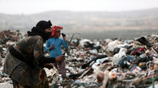 Le recyclage, une nécessité plus qu'un choix pour des Syriens des zones rebelles