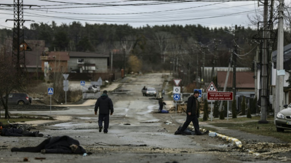 Al menos 20 cadáveres en una calle de Bucha, cerca de Kiev