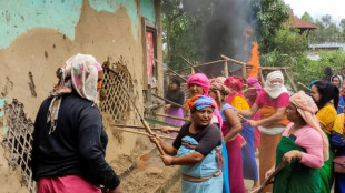 Grupo femenino incendia casas de sospechosos de haber humillado a dos mujeres en India