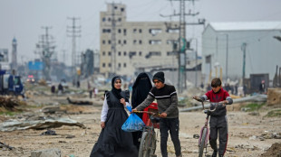 Una estampida y disparos durante un reparto de comida en Gaza, devastada por la guerra