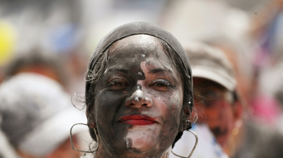 Lejos del racista "blackface" un carnaval se disfraza de afro en Colombia