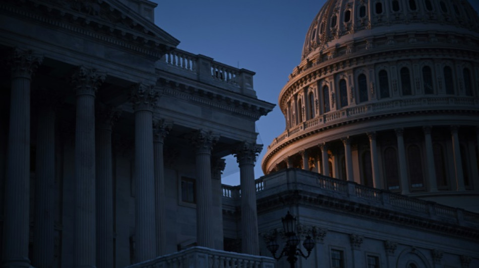 Congreso de EEUU aprueba medida que evita cierre del gobierno 