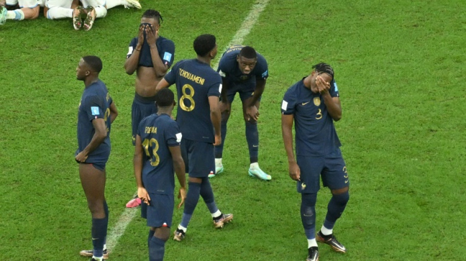 Mondial: blessures, coups durs, virus, les Bleus ont fini par caler