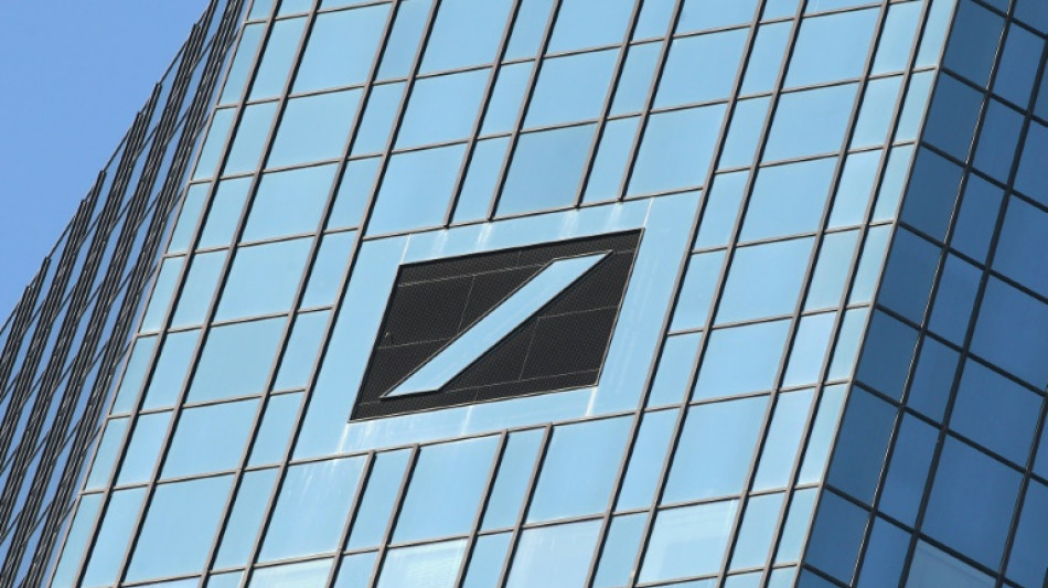 Deutsche-Bank-Aktien stürzen um über zehn Prozent ab