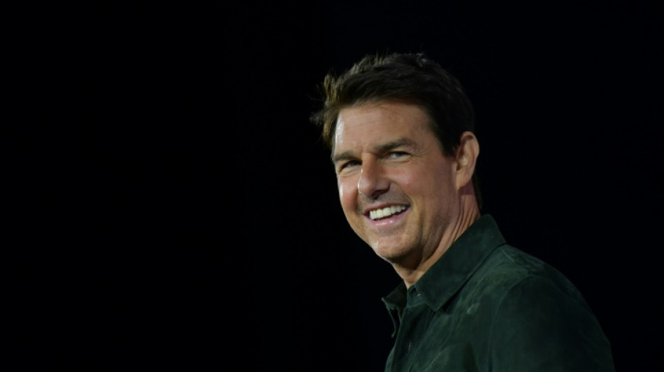 Tom Cruise dévoile la suite de "Top Gun" en équilibre sur un avion en vol