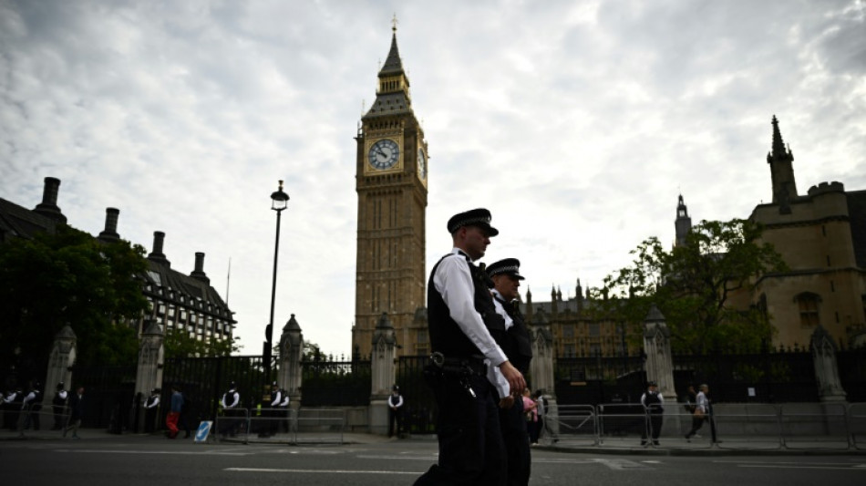 Deux policiers poignardés dans le centre de Londres, un homme arrêté