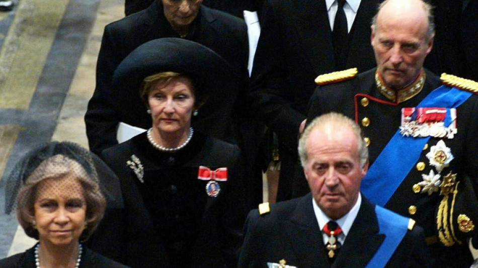 Isabel II y Juan Carlos I, un asunto familiar