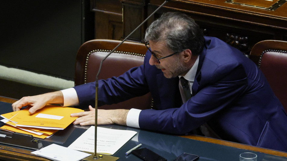 Giorgetti, 'a Landini non piace governo che aiuta i deboli?'