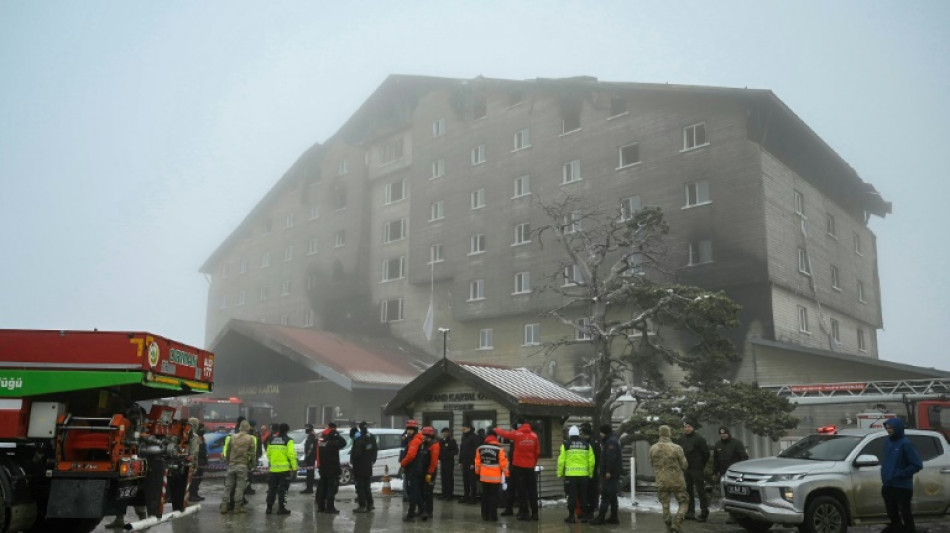 Turquie: une série de négligences pointées du doigt après un incendie qui a fait 79 morts