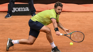 Veteran Wawrinka pulls out of Geneva with injury