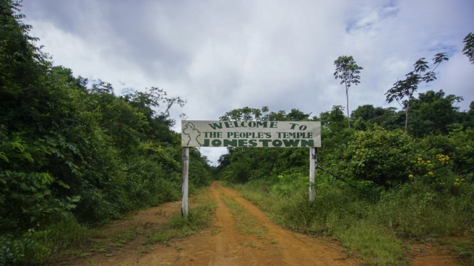 Retour dans la jungle à Jonestown, 44 ans après le massacre  