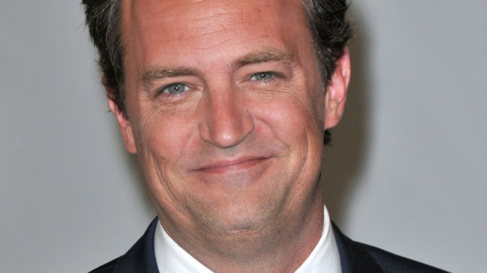 Ator de 'Friends' Matthew Perry é enterrado em Los Angeles