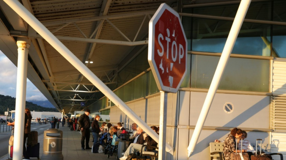 Corse: levée de la grève qui paralysait les ports et aéroports 