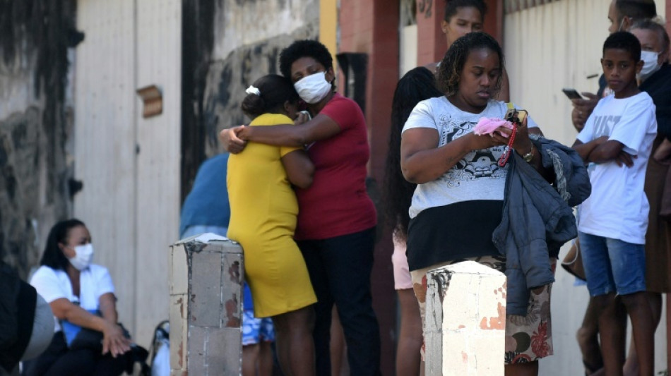 Al menos 12 muertos en operación policial en una favela de Rio de Janeiro