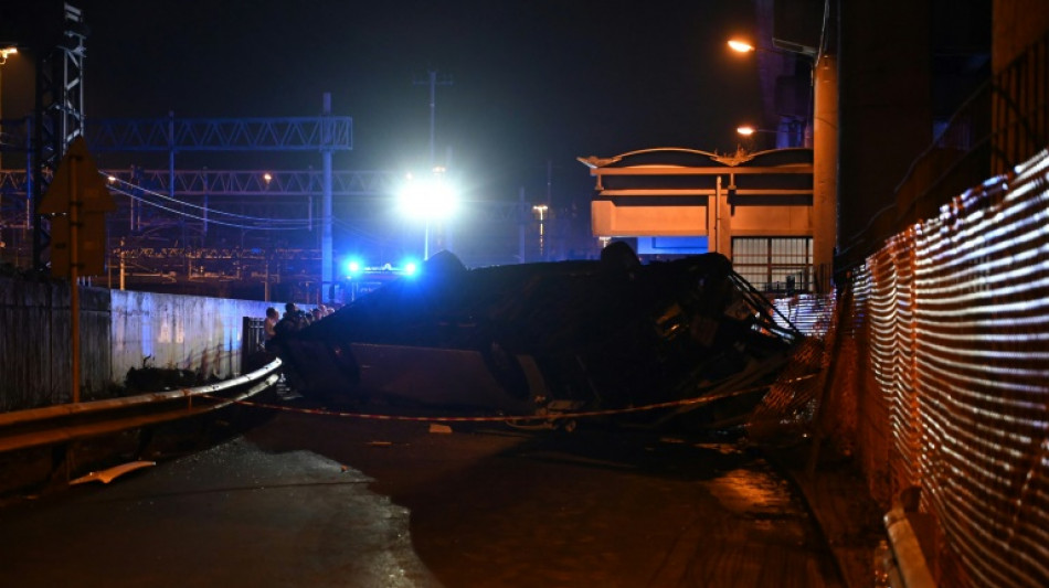 Ônibus pega fogo ao cair de ponte e deixa ao menos 21 mortos em Veneza