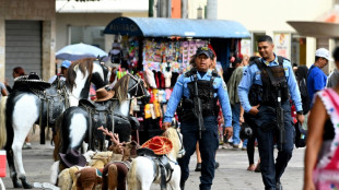 Honduras despliega policías y militares por temporada navideña