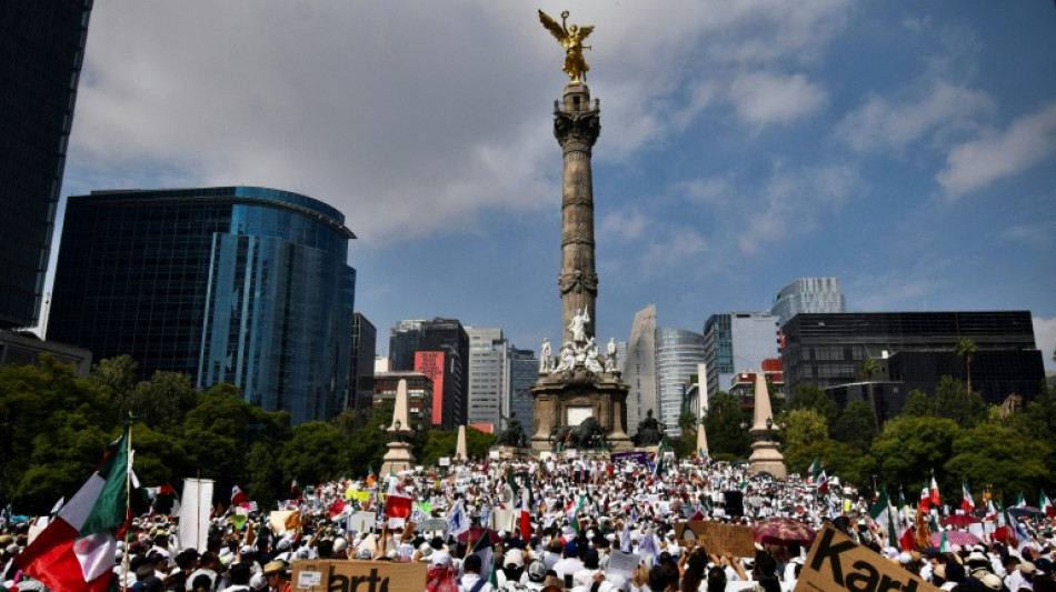 Bloquean Cámara de Diputados de México para impedir votación de polémica reforma judicial