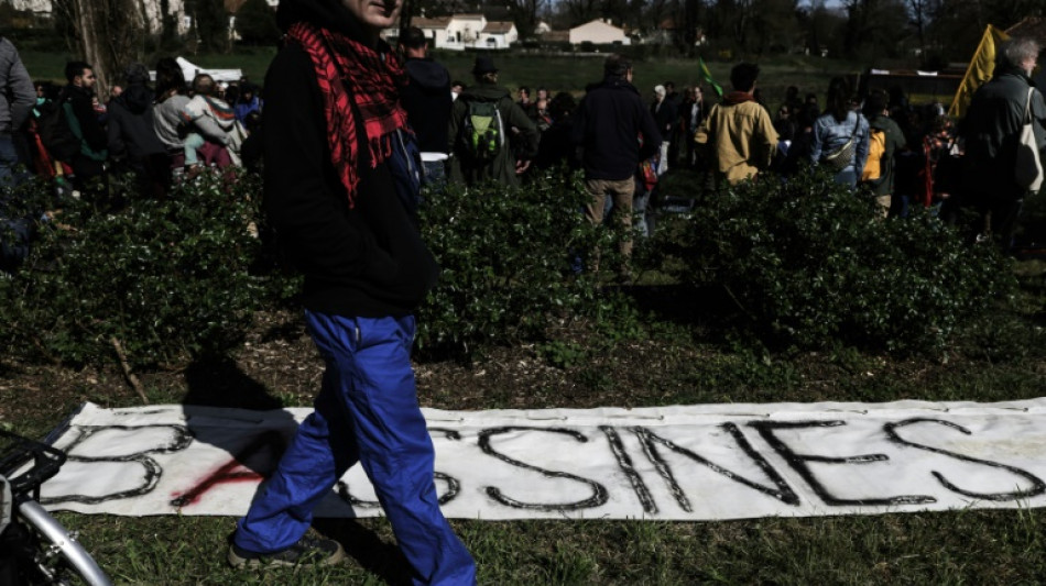 Bassines: la préfecture de la Vienne interdit la manifestation d'opposants