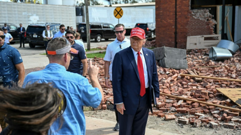 Avec au moins 130 morts aux Etats-Unis, l'ouragan Hélène prend un tour politique