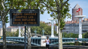 La vague de chaleur assomme une large moitié de l'Hexagone et va se poursuivre lundi