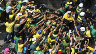 Bolsonaro hace una demostración de fuerza al reunir a una multitud en Sao Paulo