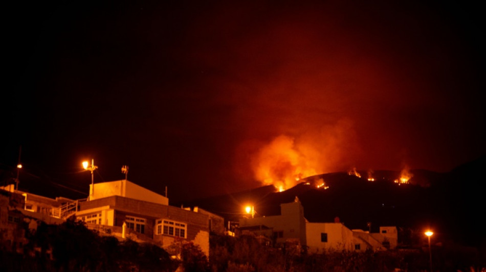 Starker Wind erschwert Kampf gegen Waldbrand auf Teneriffa