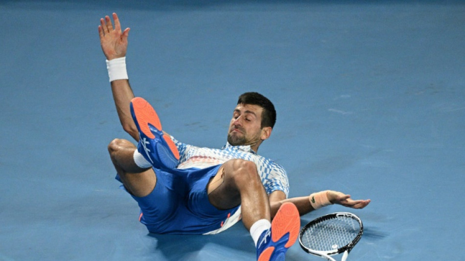 Djokovic jugó en Melbourne con un desgarro en un muslo, según los organizadores