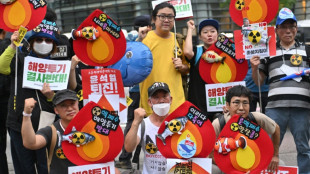 Jefe del OIEA visita Seúl, en medio de protestas por vertidos de agua tratada de Fukushima