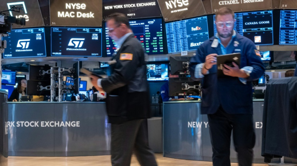 La Bourse de New York en légère hausse, tente un rebond technique