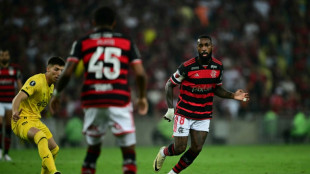 Flamengo visita Peñarol em busca de virada para ir à semifinal da Libertadores