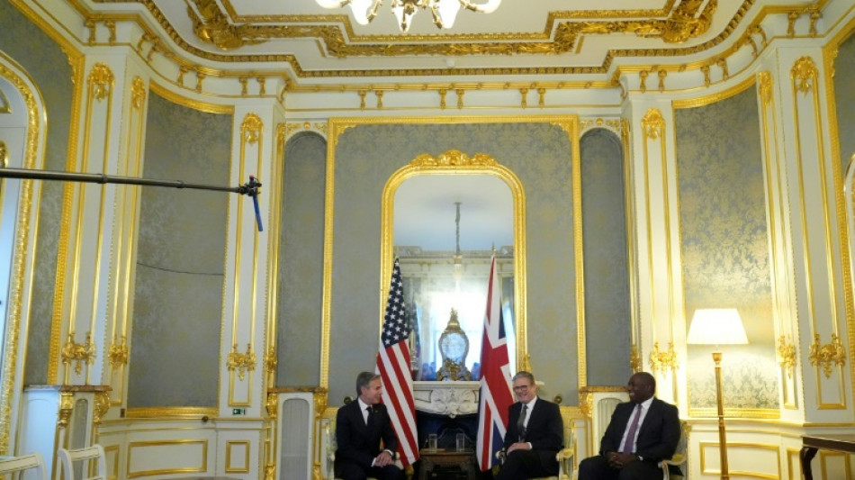 US, UK top diplomats head to Ukraine with eye on weapons