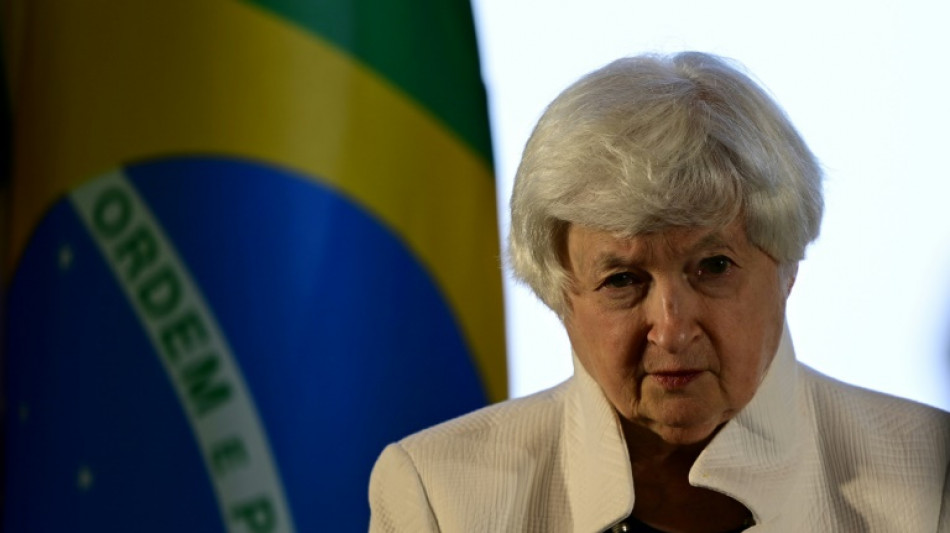 Yellen reconoce el "liderazgo" de Biden en EEUU y elogia el papel de Harris