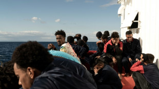 Italie: des centaines de migrants toujours bloqués sur les navires des ONG