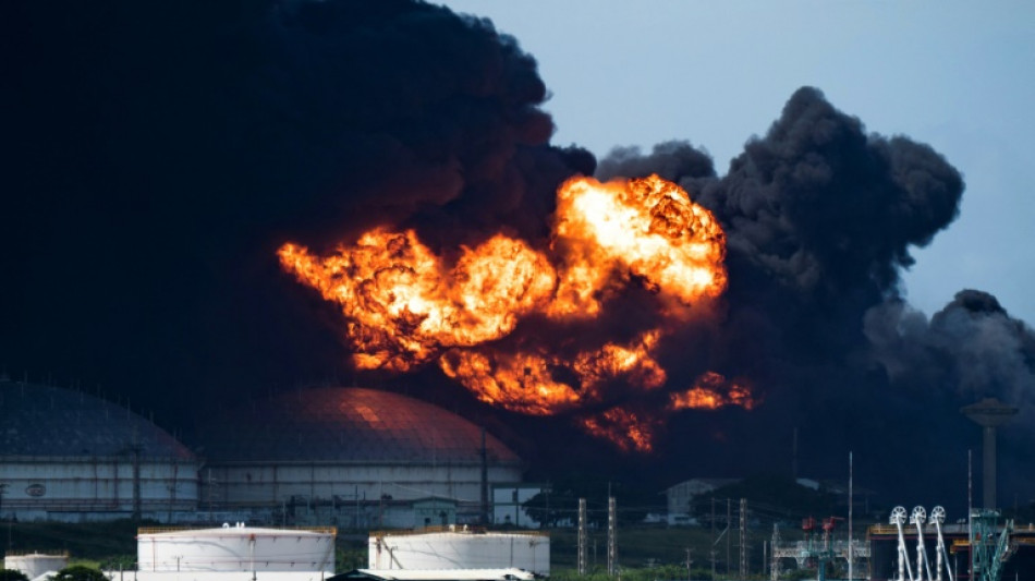 Colapsa segundo tanque petrolero durante grave incendio en Cuba