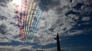 Militärparade zum französischen Nationalfeiertag in Paris begonnen