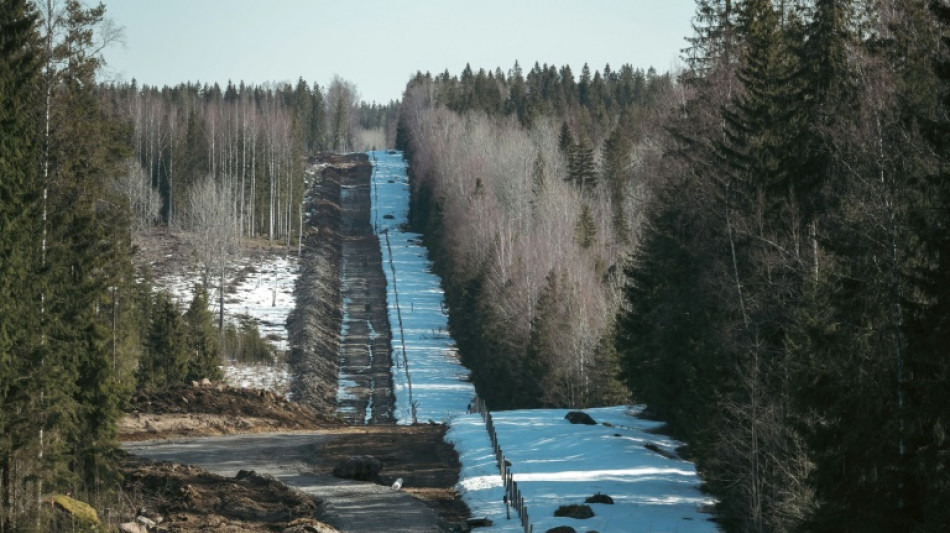 La Finlande lève le voile sur son chantier de rideau de fer avec la Russie