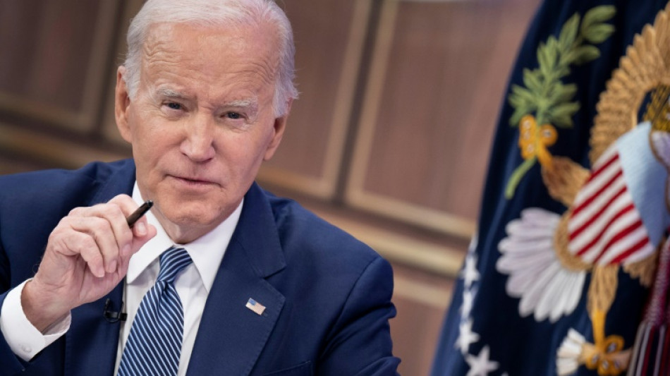 Mucho dinero y pequeño comité: cómo Biden hace campaña por los demócratas