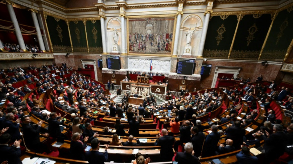 Nouvelles motions de censure rejetées, budget de la Sécu validé par l'Assemblée