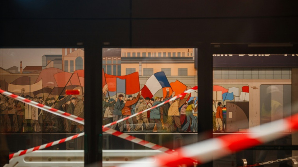 "Petit Châtelet" au nord de Paris, la gare de Saint-Denis-Pleyel prête à ouvrir