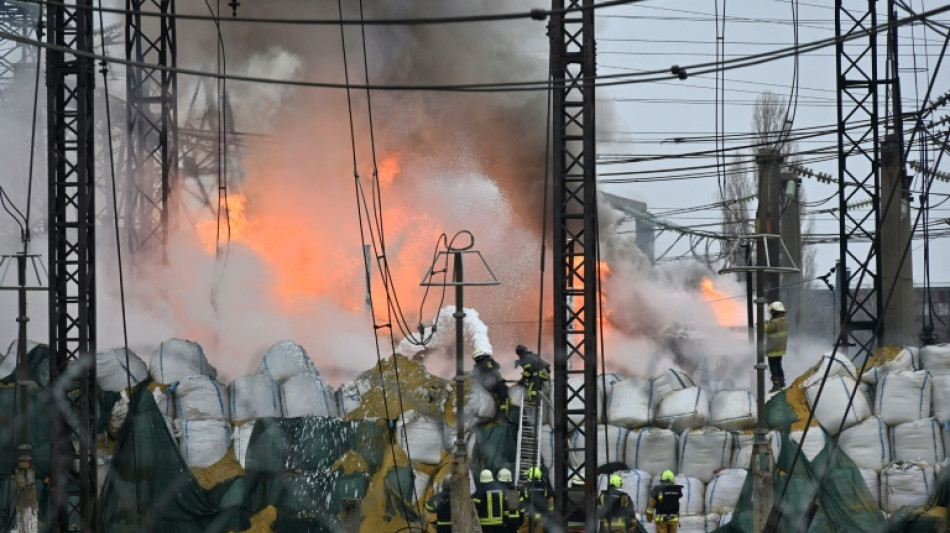 Frappes russes massives sur l'Ukraine, Zelensky dénonce le manque d'aide occidentale