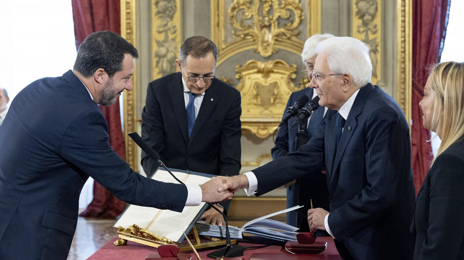 Salvini, rispetto Mattarella garante Carta che ripudia guerra