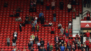 Ações do Manchester United despencam após dúvidas sobre sua venda