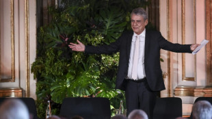 Chico Buarque, recibe el Premio Camoes en la visita de Lula a Portugal